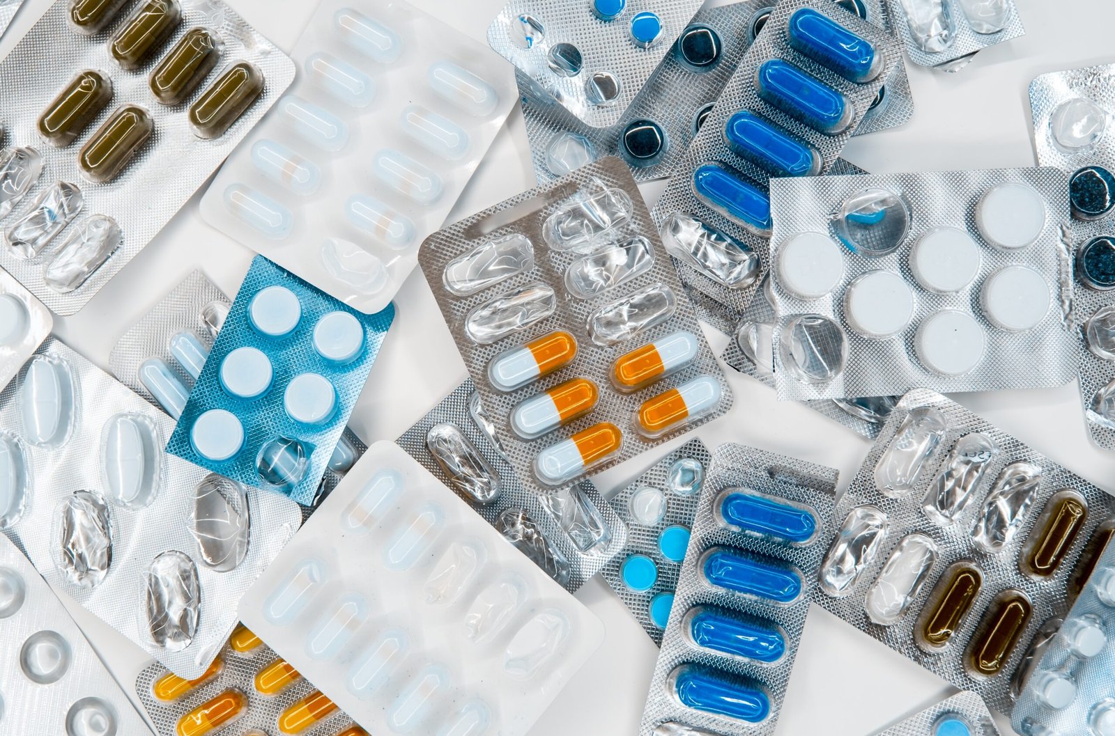 Abrir Uma Farmácia É um Bom Negócio? Saiba Como Anda o Mercado Farmacêutico em 2021!